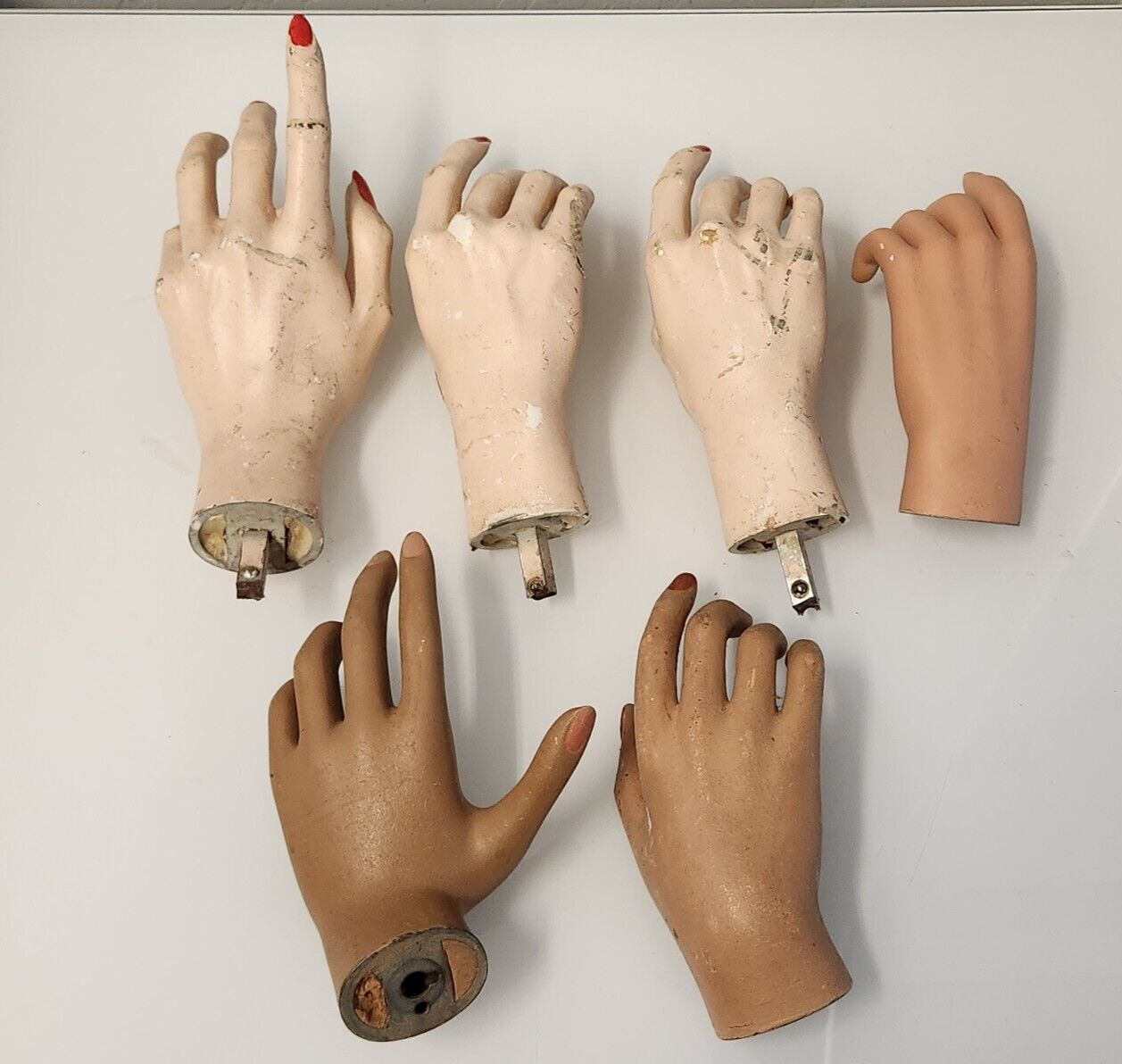 (6) Vintage Retro Women\'s Mannequin Hands (Huge Lot)