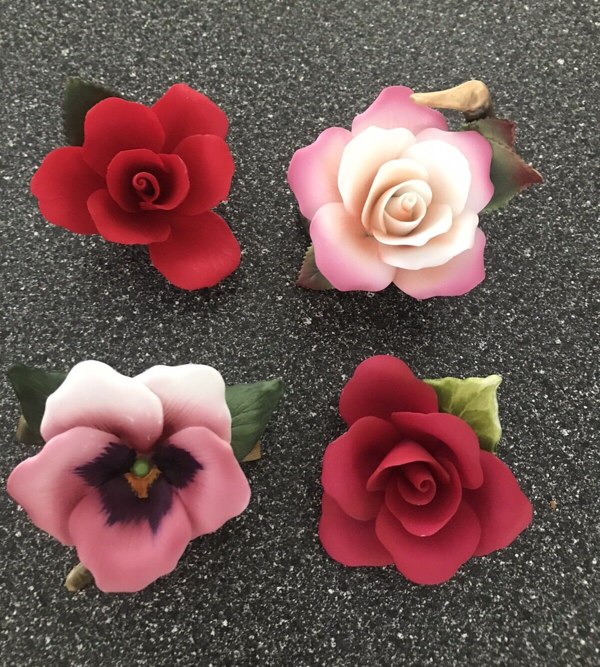 Lot Of 4 Vintage Porcelain Roses  Red And Pink 3-4” Napoleon Lefton E&R Preowned