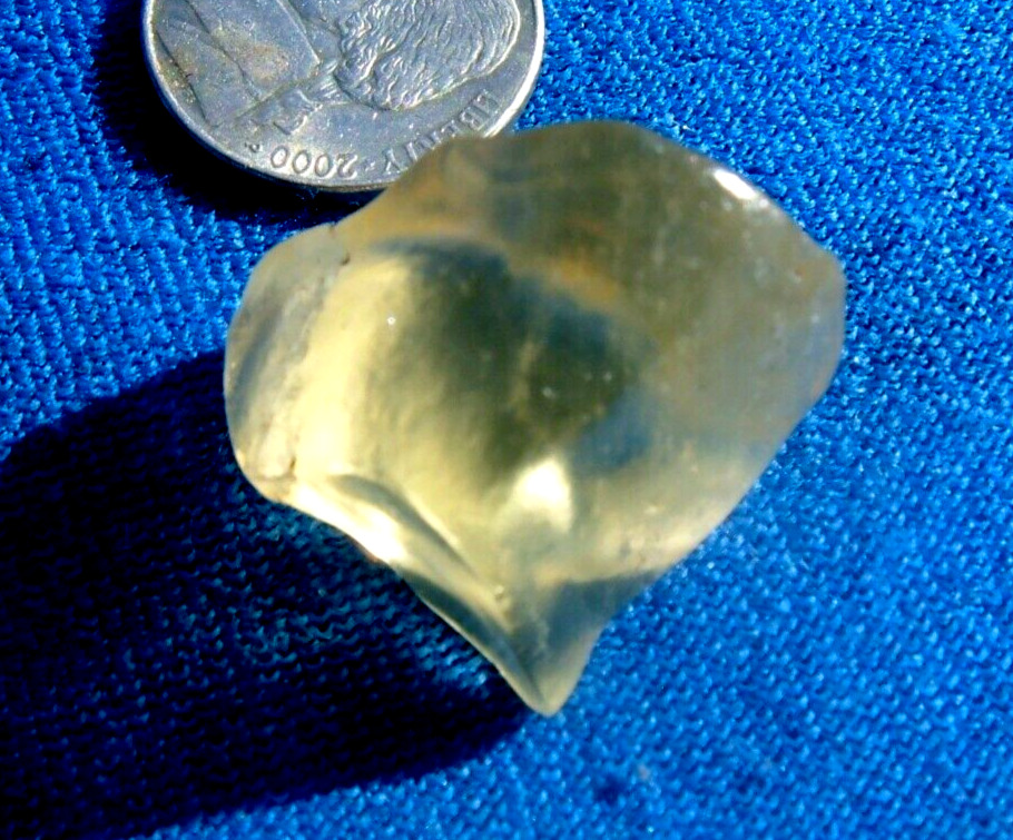 Libyan Desert Glass Meteorite Tektite impact specimen( 48 crt) Yellow  Gem AA+