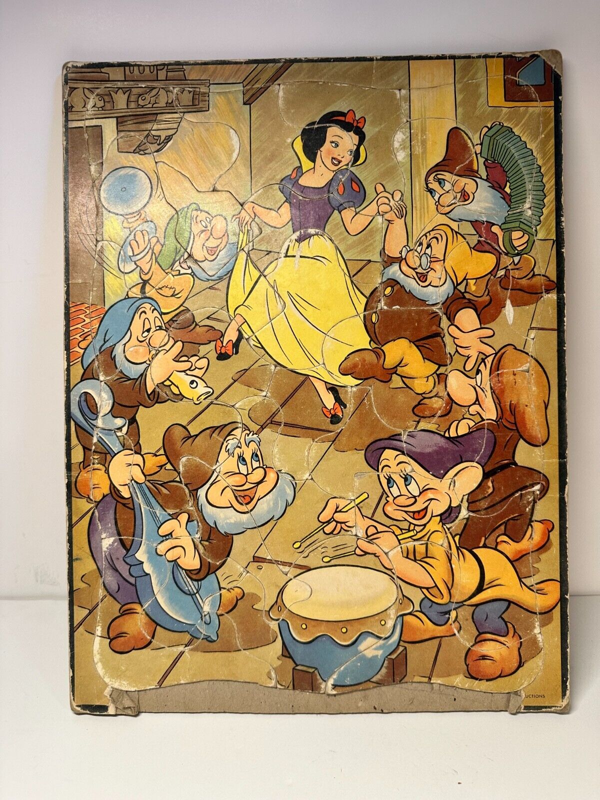 Vintage Walt Disney\'s Snow White Puzzle Jigsaw Framed Cardboard 1950 15 x 11.5