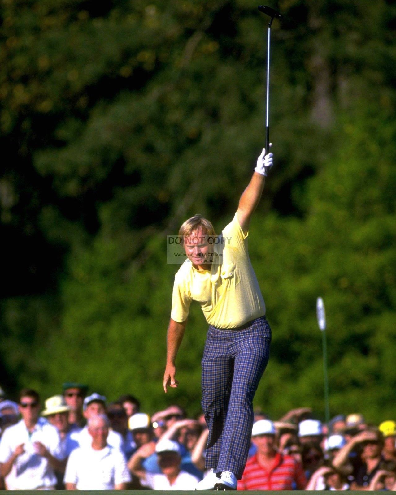 JACK NICKLAUS AT THE 1986 MASTERS GOLF TOURNAMENT - 8X10 SPORTS PHOTO (CC858)