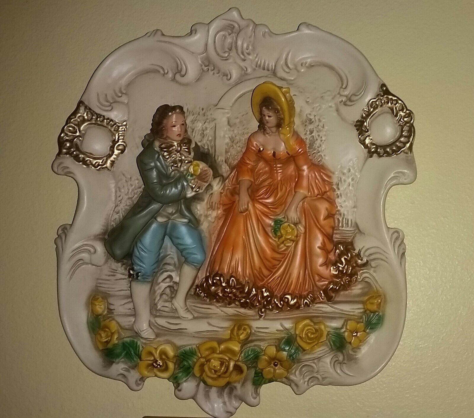 Vintage Colonial Couple Rococo Chalkware Plaster Wall 3D Plaque Mid-Century 60's