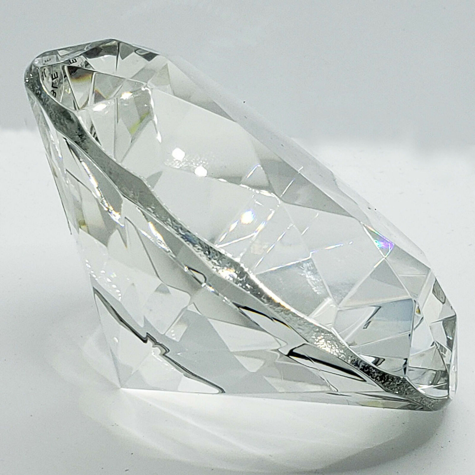 Brilliant faceted diamond shaped 4