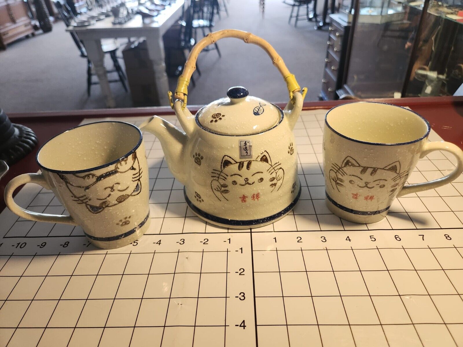 Maneki Neko Happy Cat Lucky Cat Teapot and Cups Kutani Yaki Stoneware