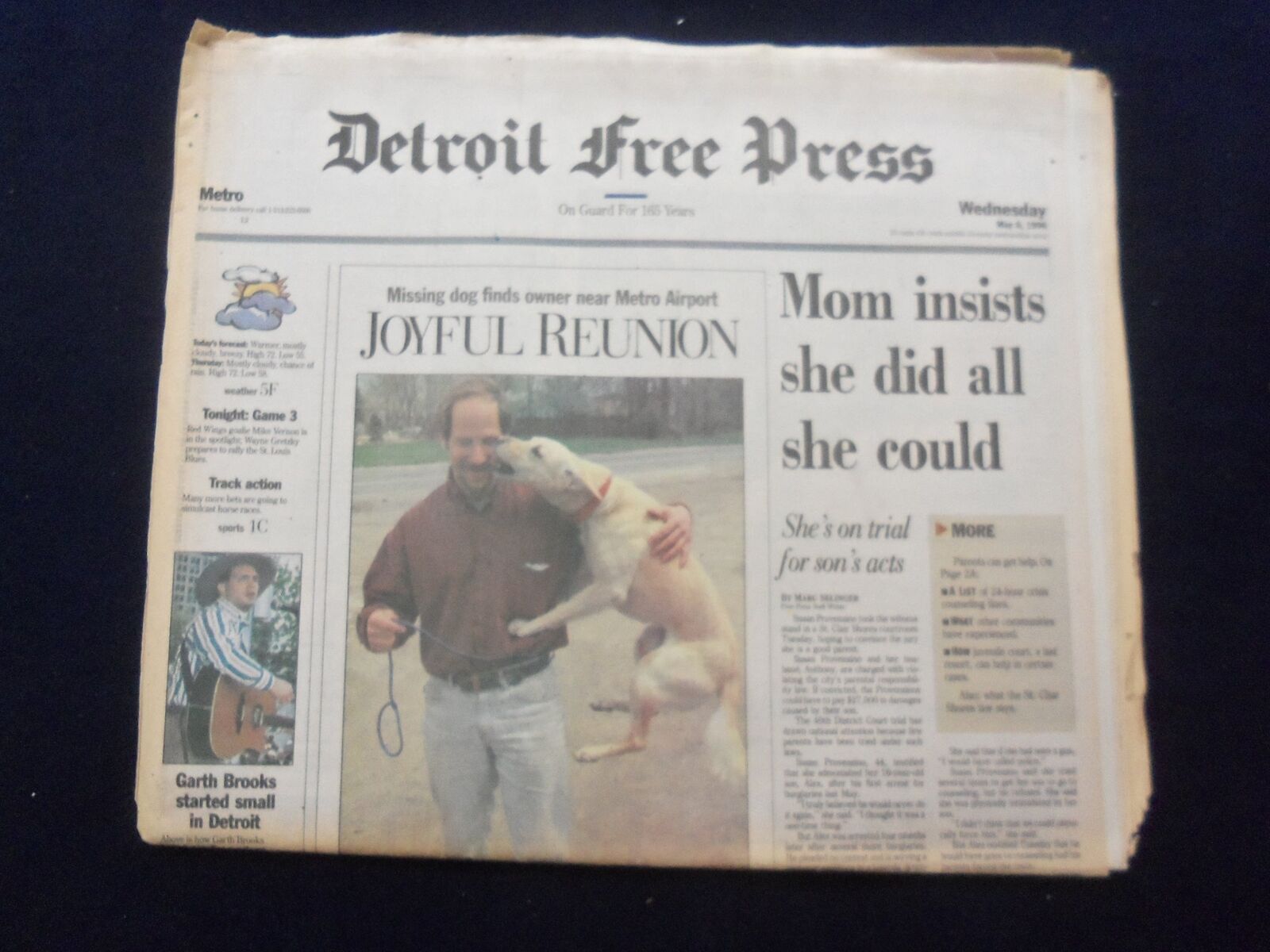 1996 MAY 8 DETROIT FREE PRESS NEWSPAPER-GARTH BROOKS STARTED IN DETROIT- NP 7281