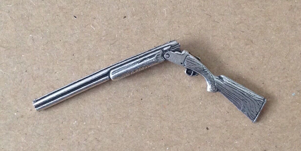 Broken Shotgun Silver Pewter Pin Badge - Great Detail And Quality