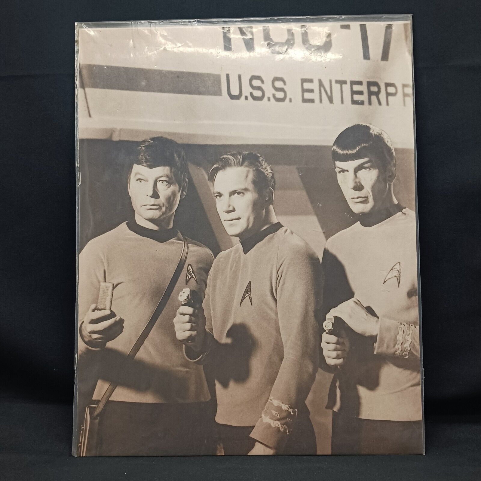 Kirk Spock McCoy Star Trek Cast Black & White Photo 11\