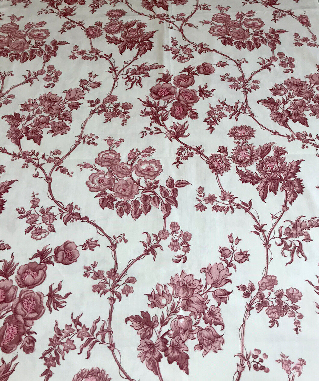 Jonelle 1978 Pantry White & Raspberry&Pink Floral ‘Pimpernel’ Cotton 63x46cm