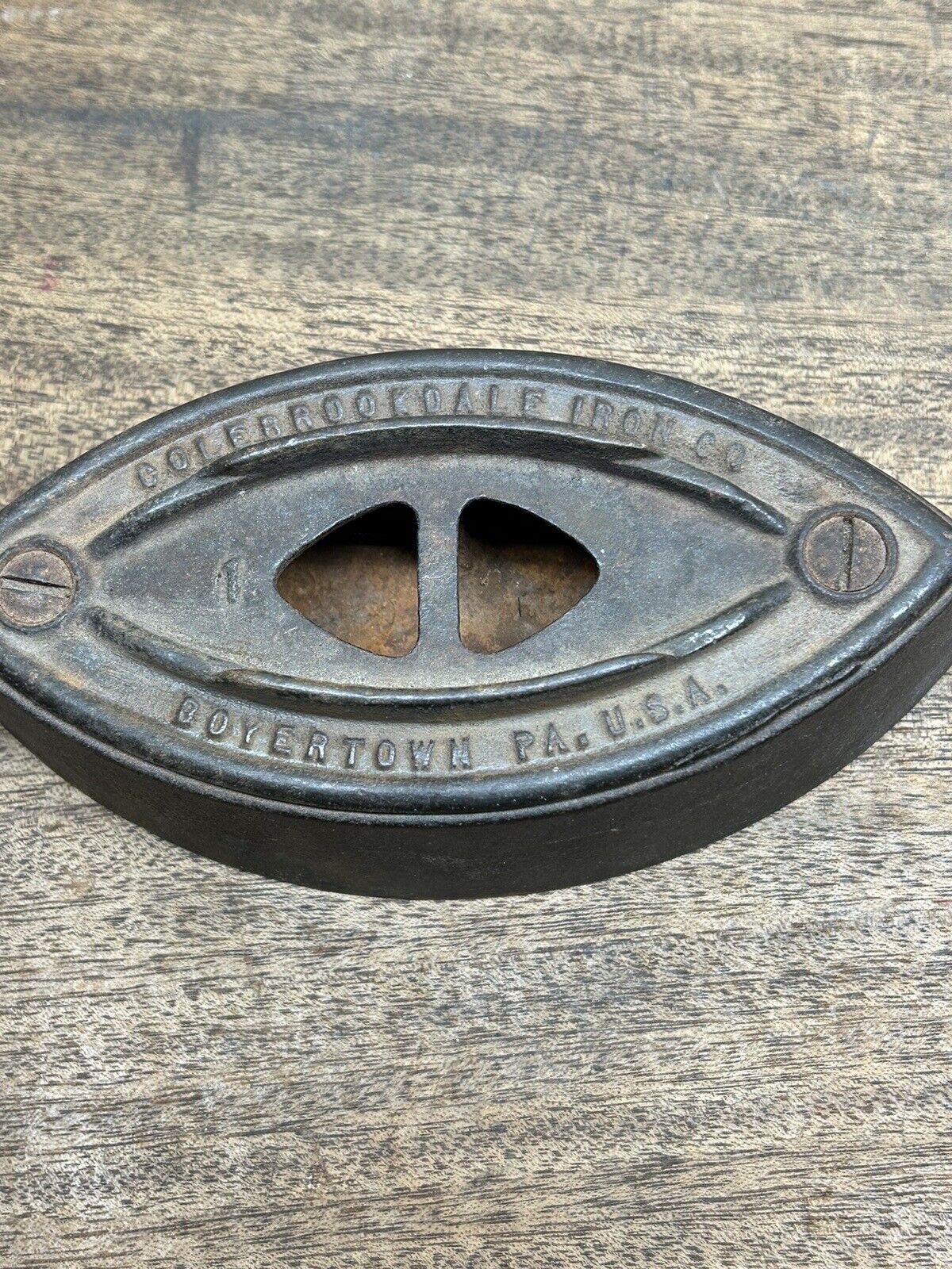 Vintage Colebrookdale Iron Co. Sad Iron #1 Boyertown Pa, USA ~ w/o handle