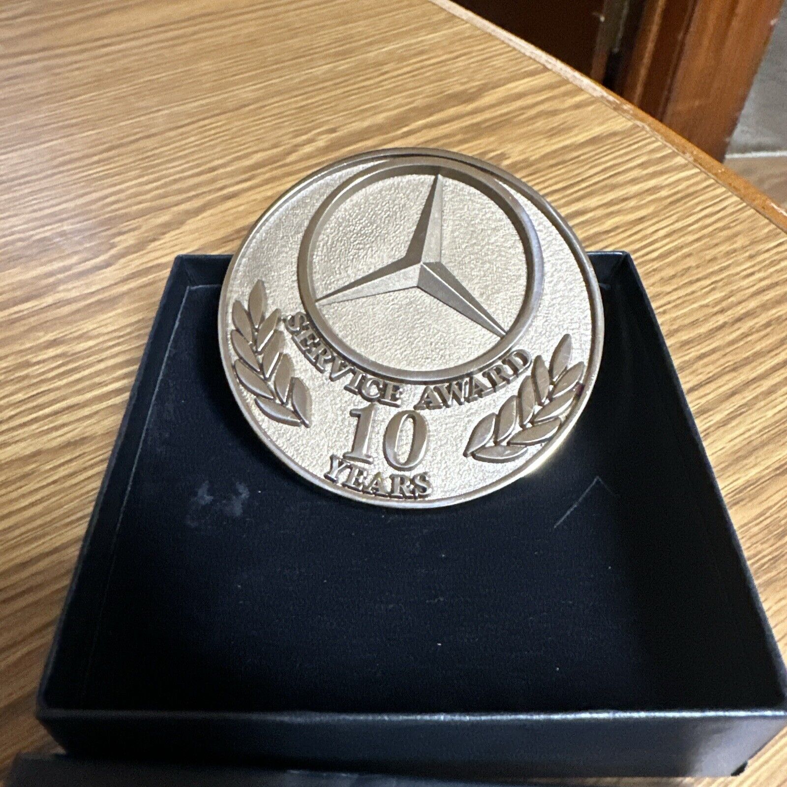 Mercedes Benz Auto Mechanic Service  Award 10 Years.