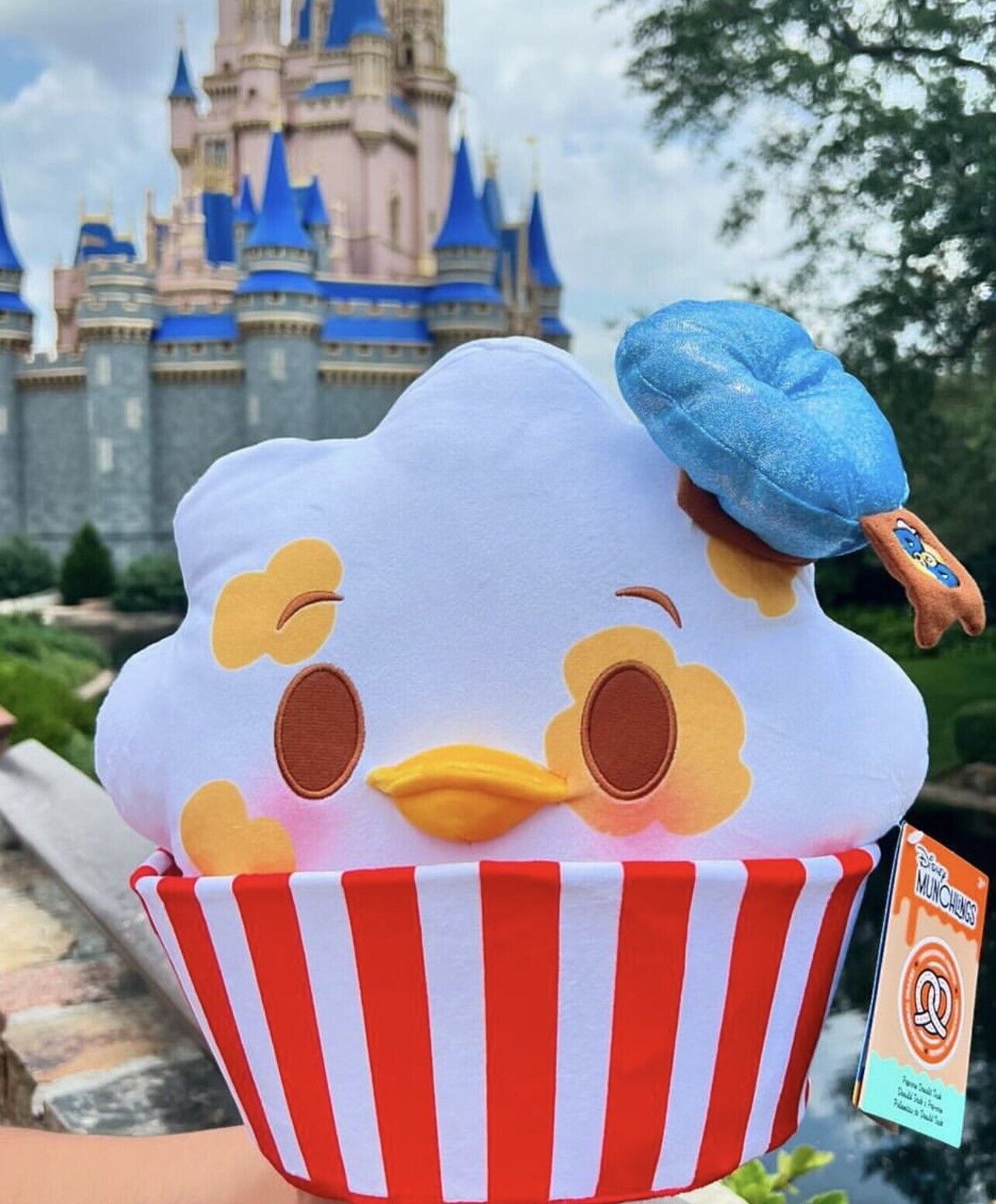 2024 Disney Parks Donald Duck  Munchlings 17”Plush 90th Anniversary NWT