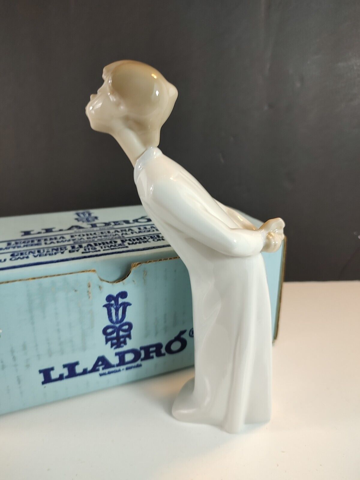Lladro 1977  Porcelain Figurine  #4869 -Boy Blowing A Kiss- Box-Spain 