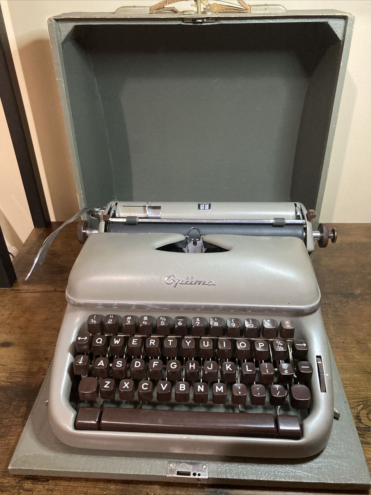 Vintage Optima Elite 3 Manual Typewriter w/Case. Tested Works  From Germany