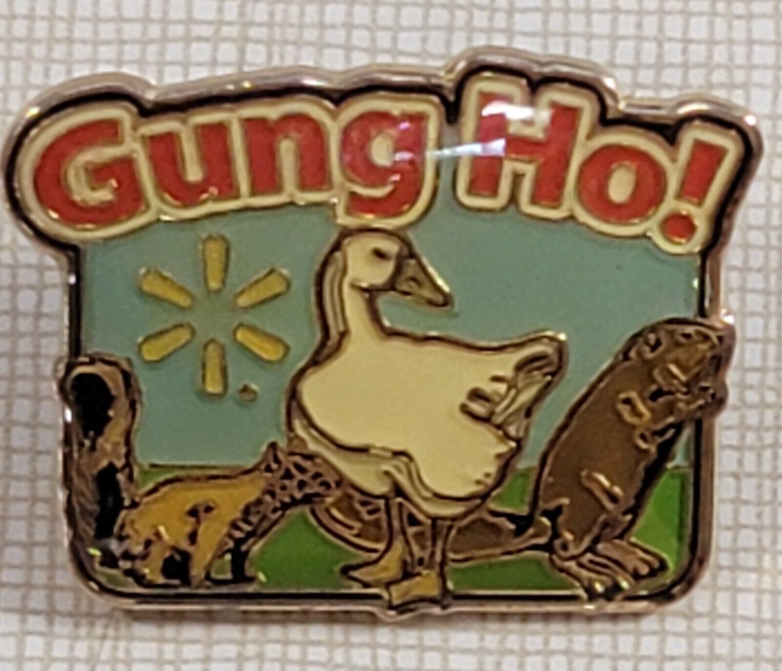 Gung Ho Hogeye Walmart 2010 Animals Enameled Lapel Hat Pin.
