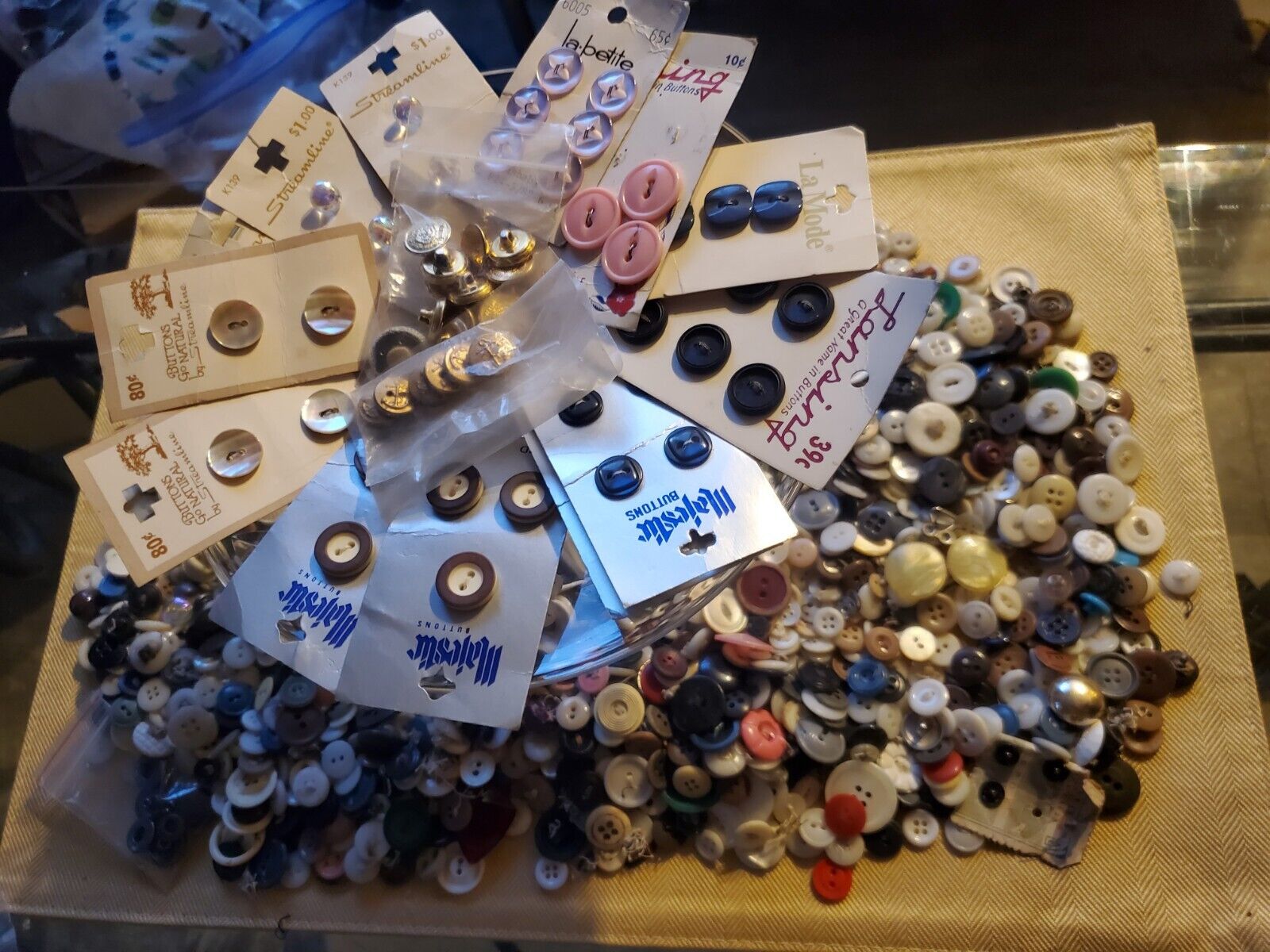 Huge Lot Antique Vintage Buttons ~ All Types ~ 3 Pounds