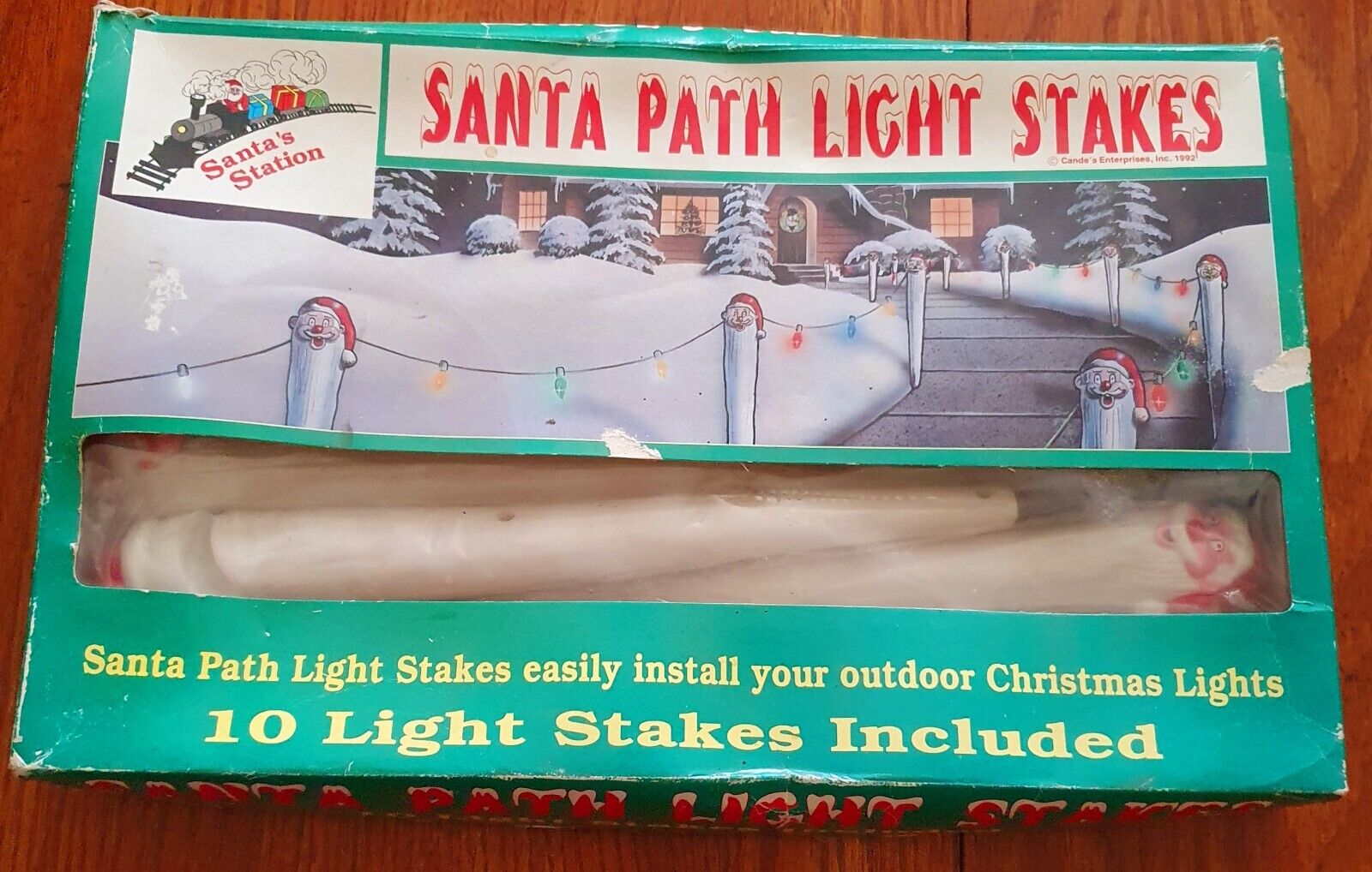 NIB Vintage Santa\'s Station Sidewalk Path Light Stakes/ Light Strand Holders