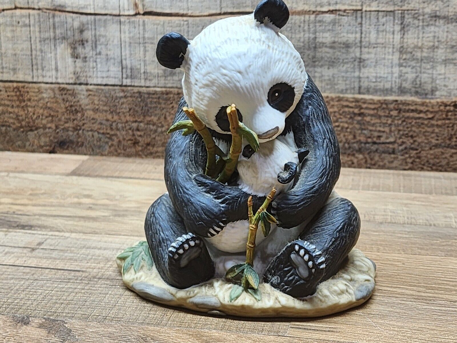 Vintage Homco Masterpiece Porcelain 1988 Mama Panda Bear & Cub - SHIPS FREE
