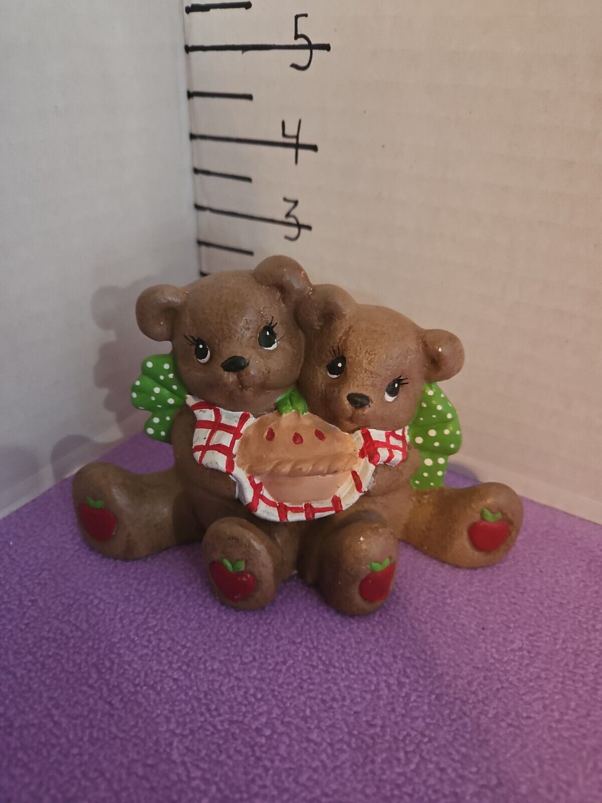 Two Sitting Teddy Bears With Apple Pie Ceramic Decoration 