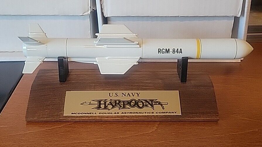 US Navy Harpoon Missile RGM-84A Desk 10\
