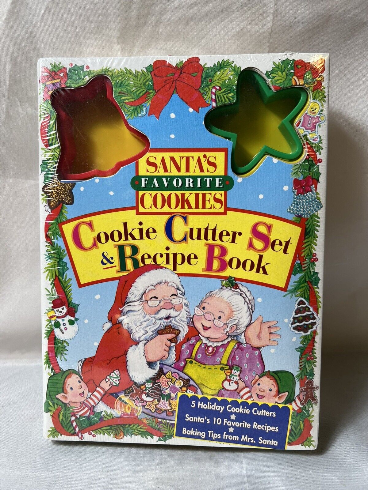 Santa’s Favorite Cookies Cookie Cutter Set & Recipe Book Sealed