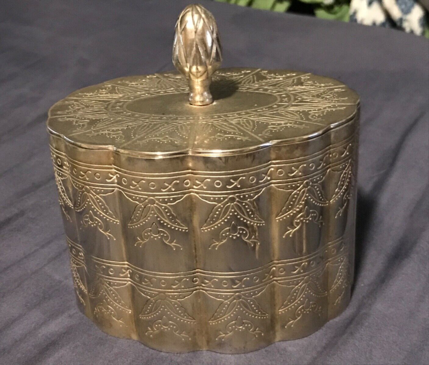 Vintage International Silver Company Plated Engraved Trinket Box Fair Unlined