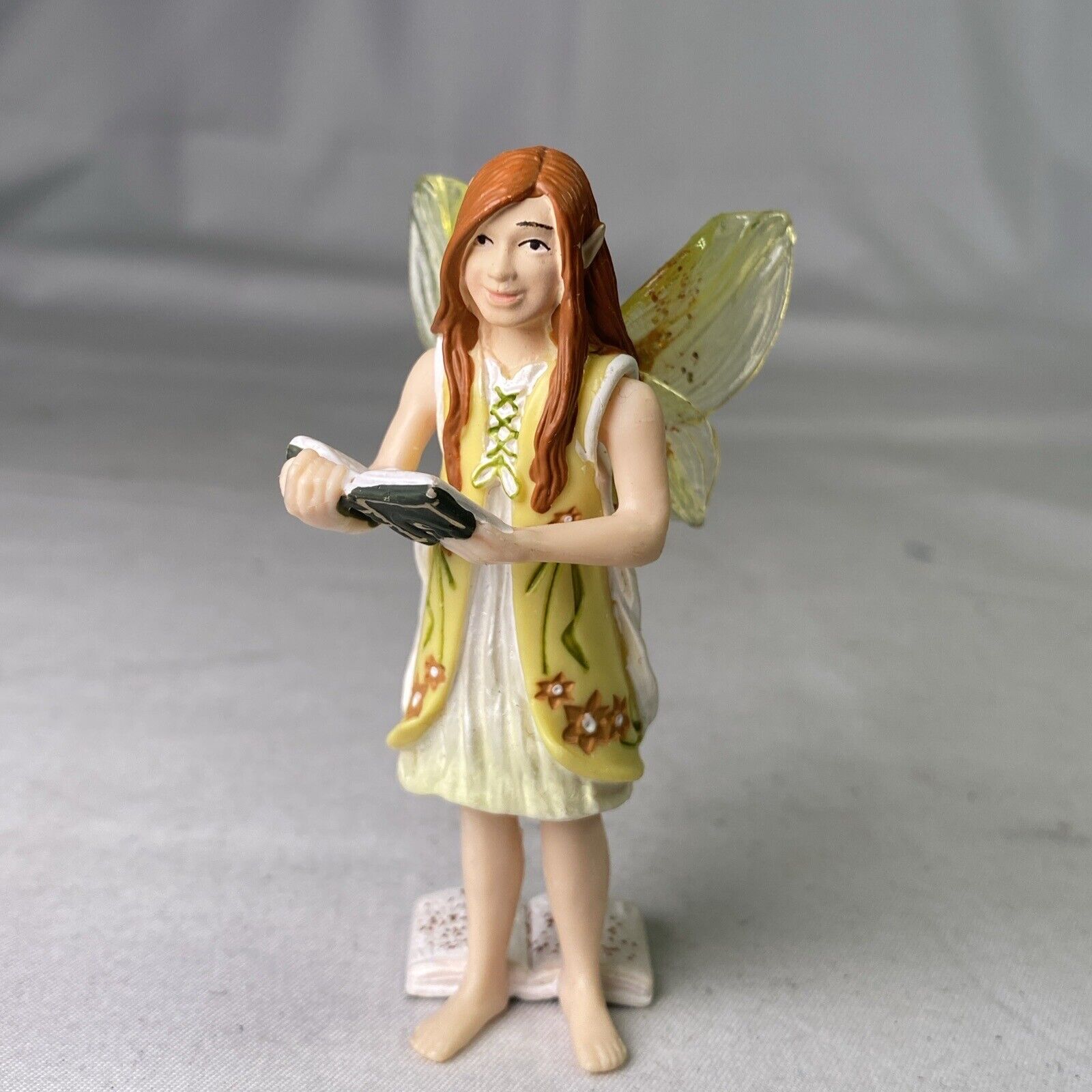2011 Schleich Elf Thin As The Narcissus Fairy Retired Figurine Hada Yellow