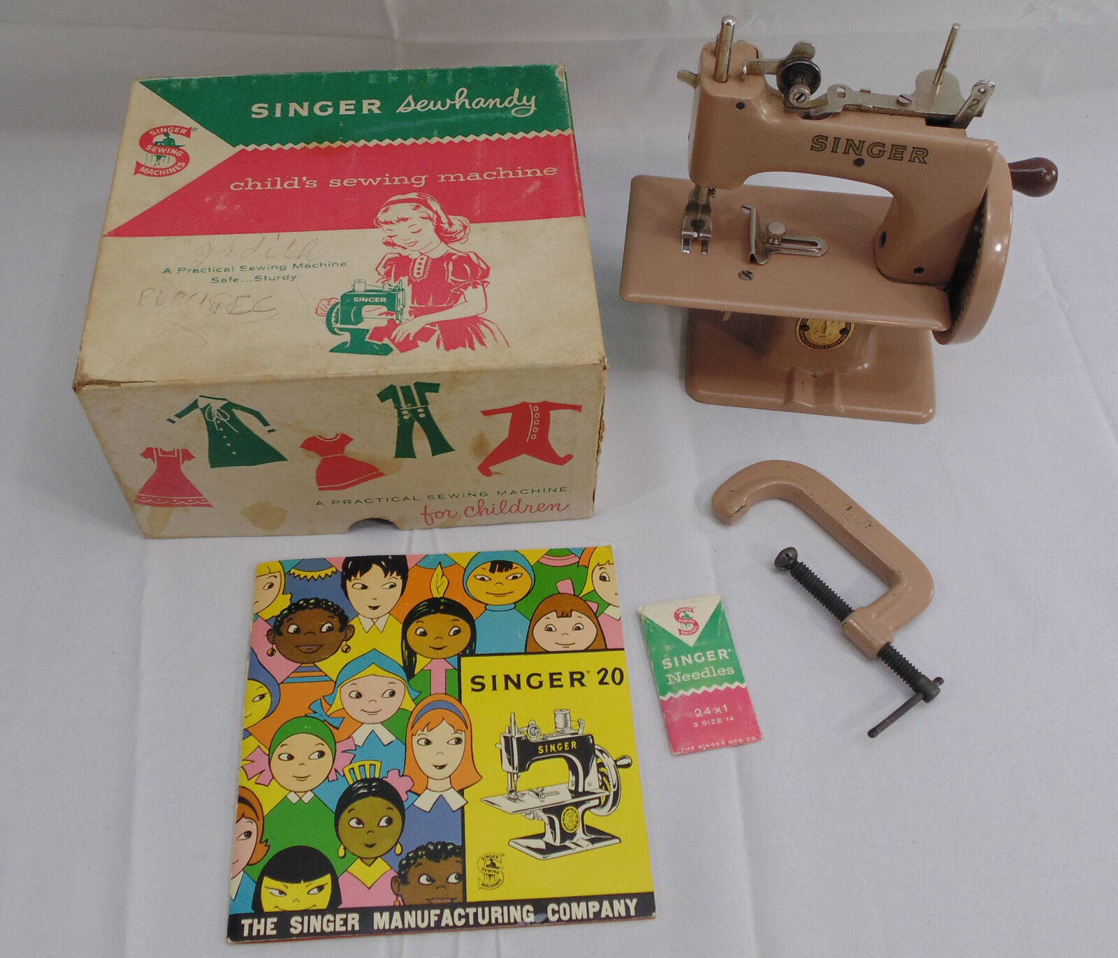 Vintage Singer Sewhandy Child's Toy Sewing Machine Model 20 w/Box  
