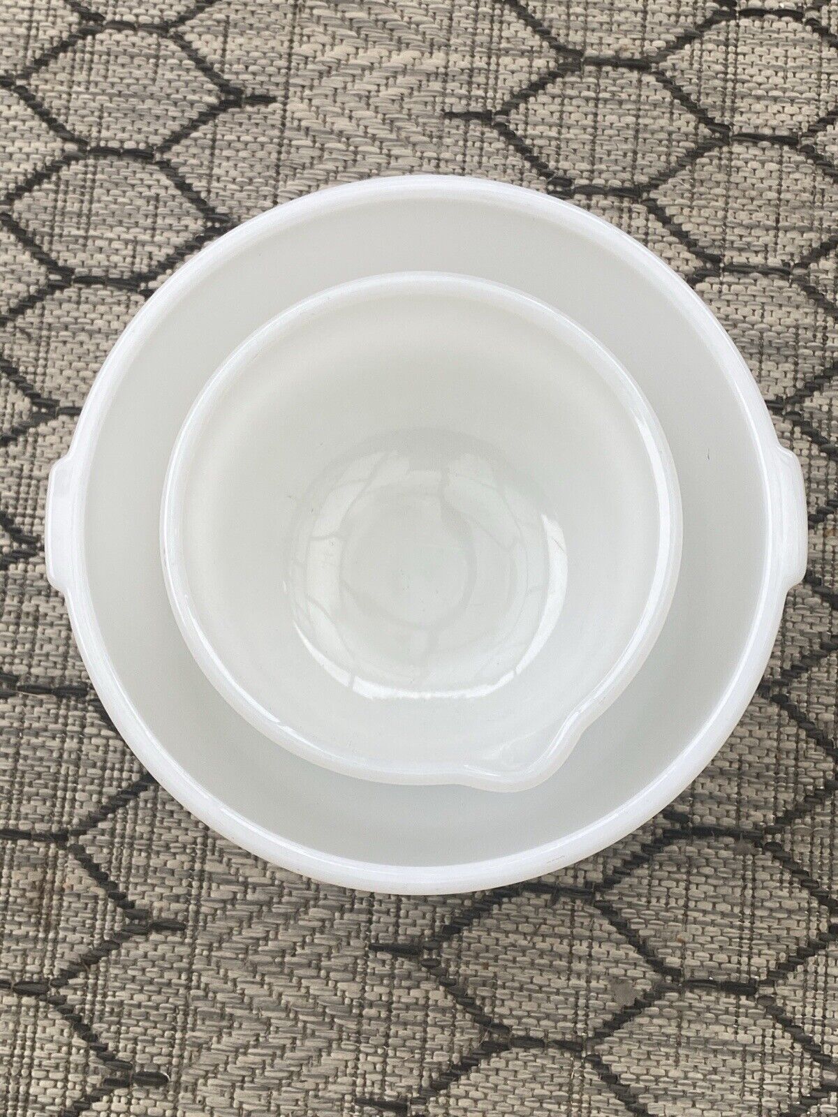 Sunbeam Mixmaster Mixing Bowls Large Small Glasbake Milk Glass 6” & 9.5”