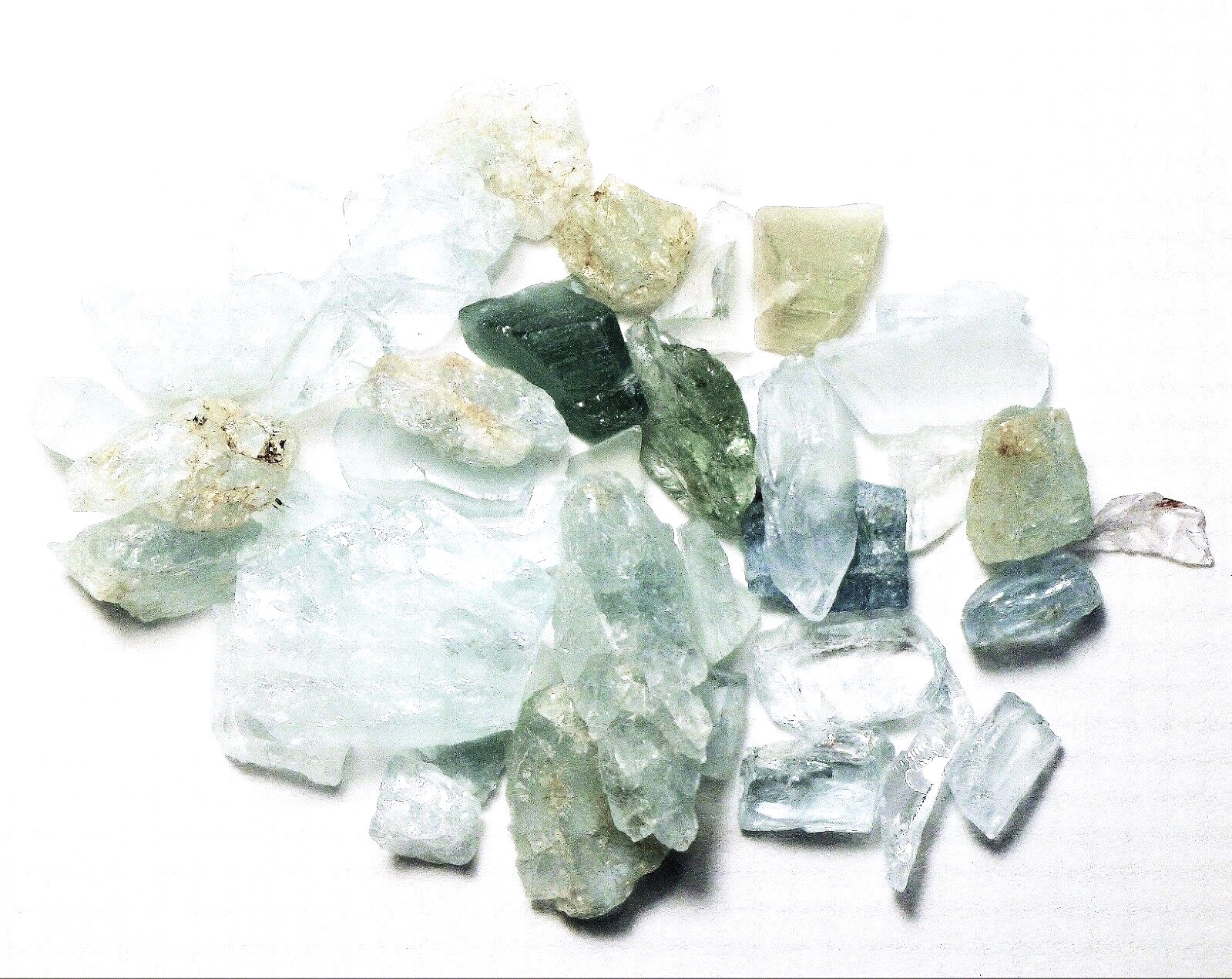 50cts Aquamarine crystal specimen rough mixed Brazil - Pakistan # 9