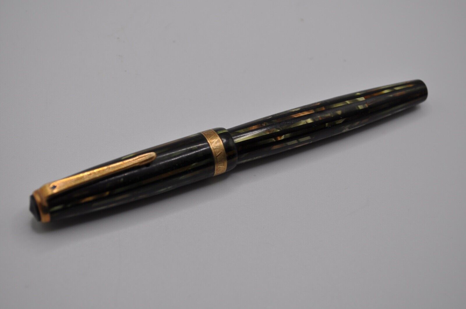 Vintage 40\'s Parker DUOFOLD Vacumatic Fountain Pen ~ UNTESTED