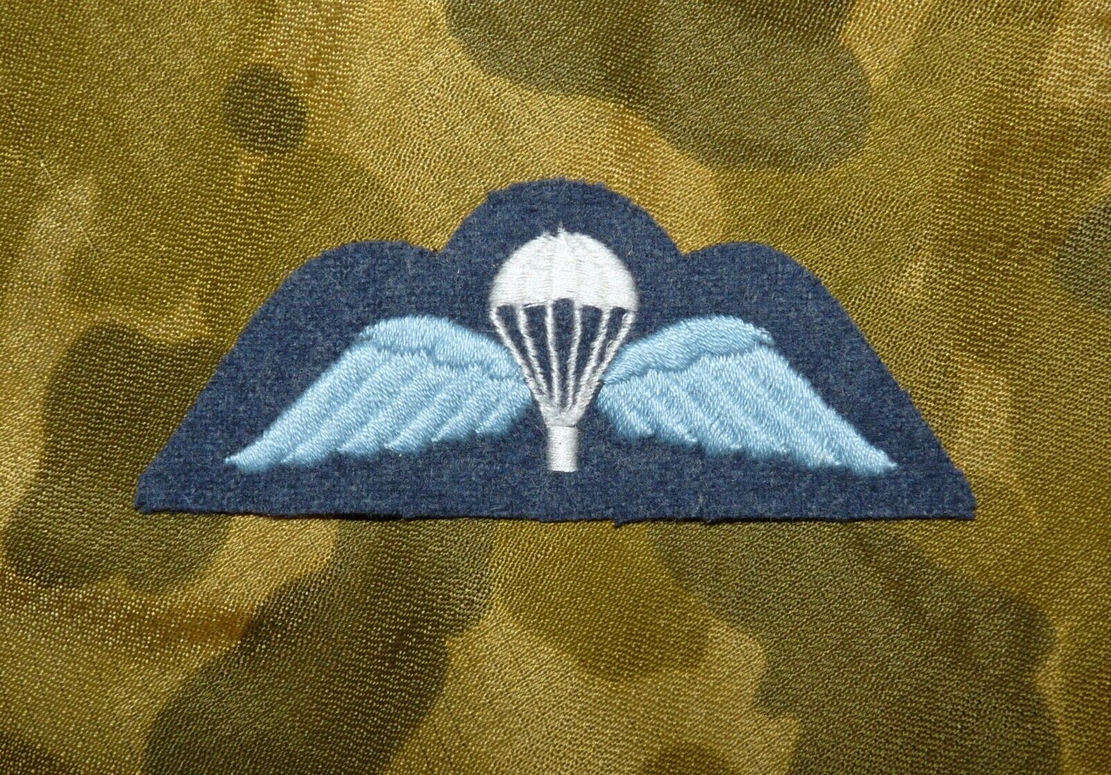 Vintage British RAF Regiment Embroidered Cloth Airborne Parachute Wings