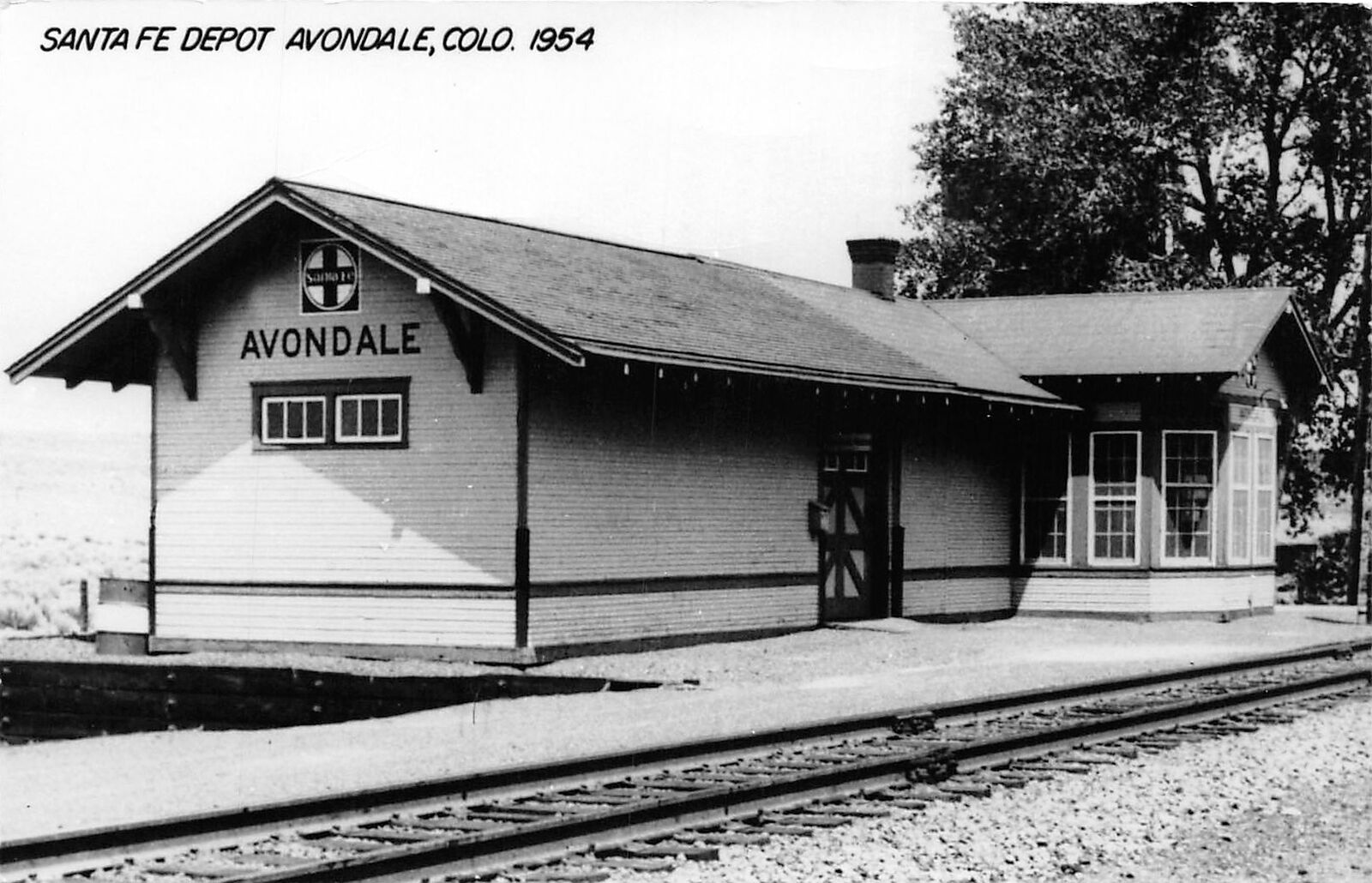 J7/ Avondale Colorado RPPC Postcard c1954 Santa Fe Railroad Depot 163