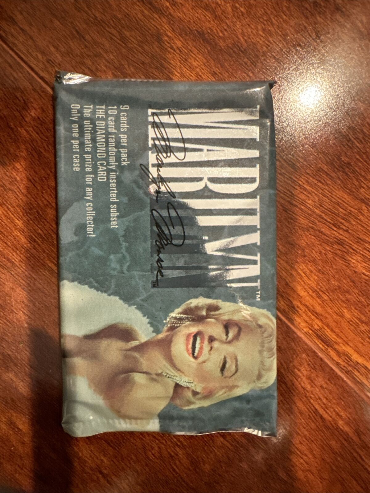 NEW SEALED PACK OF MARILYN MONROE TRADING CARDS THE DIAMOND CARD 1993