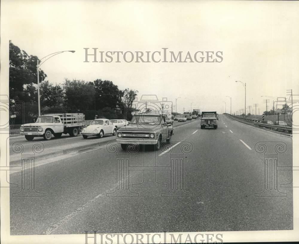 1971 Press Photo Pontchartrain Expressway vehicles in transit - not04990