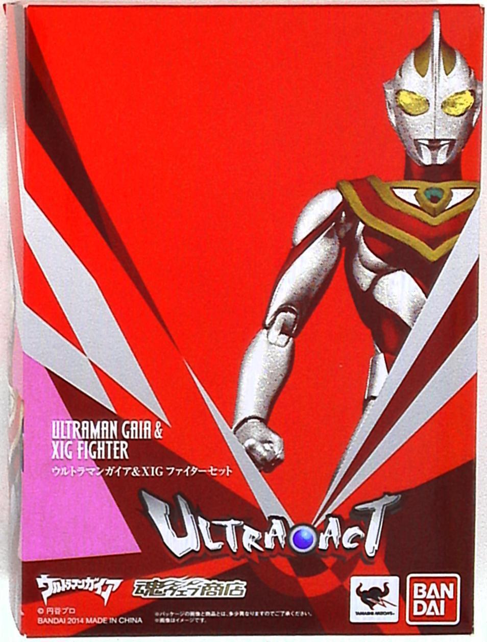 Bandai Ultra Act Ultraman Gaia and XIG Fighter set