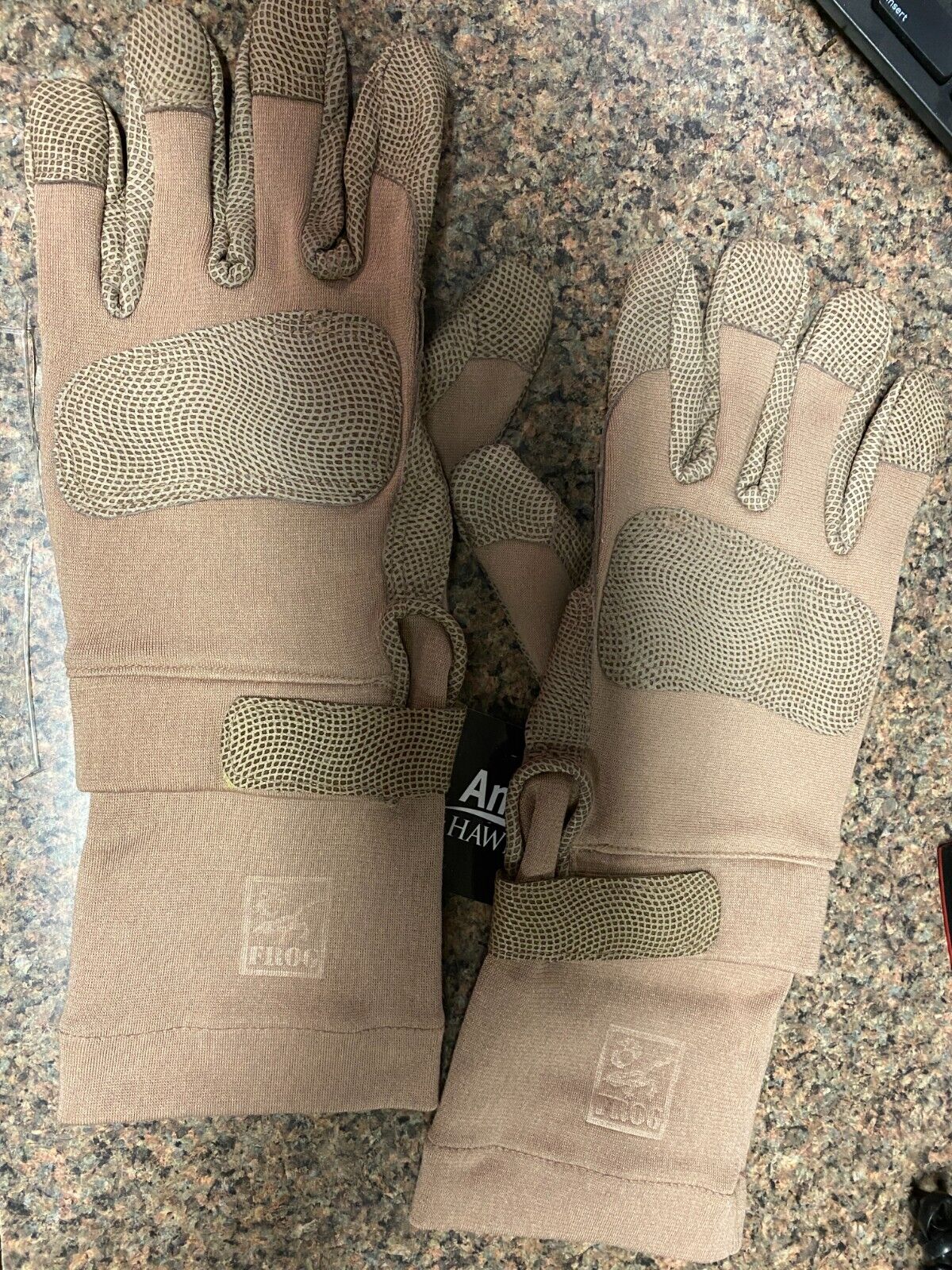 New Ansell ActivArmr Tan Combat GEC (FROG) Gloves - size Medium