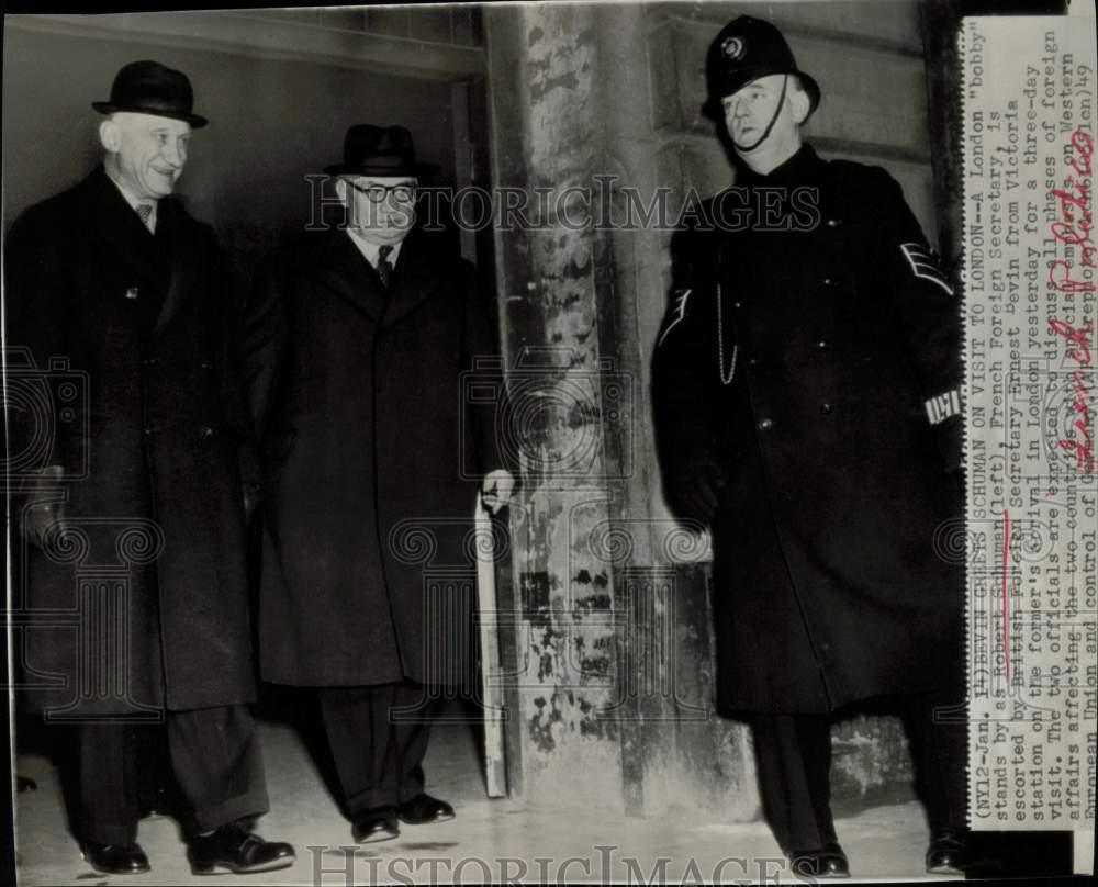 1949 Press Photo Robert Schuman and Ernest Bevin observed by \
