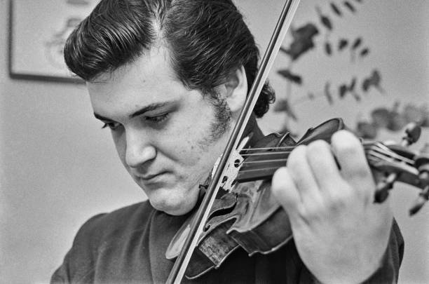 Israeli-American violinist Pinchas Zukerman UK March 1972 OLD PHOTO