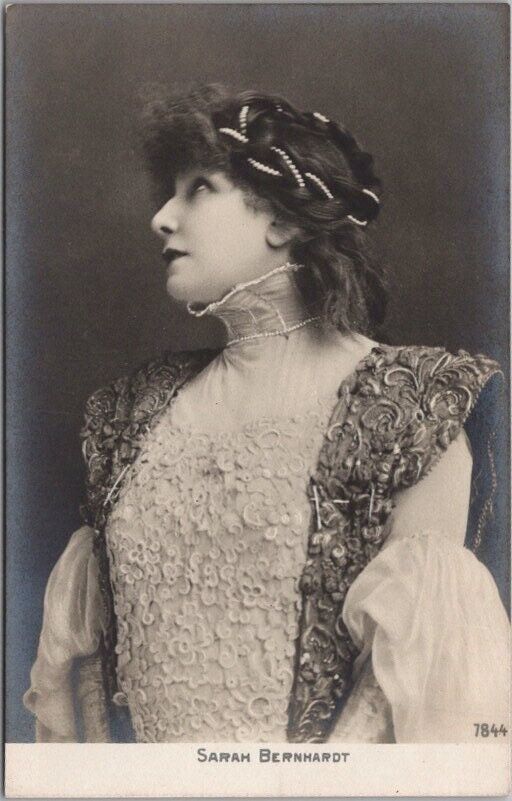 Vintage 1900s Actress SARAH BERNHARDT Real Photo RPPC Postcard in Costume UNUSED