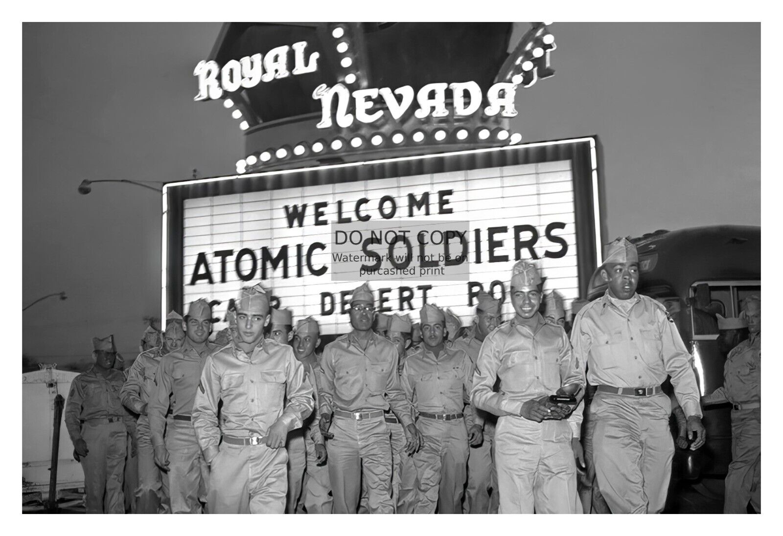 ATOMIC SOLDIERS AT LAS VEGAS NEVADA NUCLEAR ATOMIC BOMB TEST SITE 4X6 PHOTO