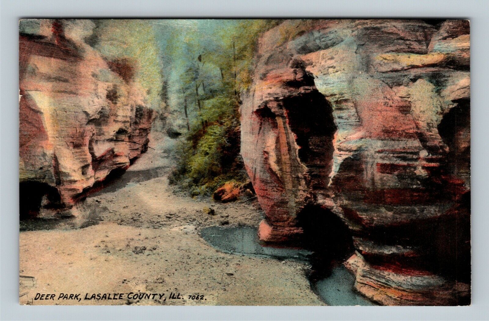 LaSalle County IL, Deer Park, Colorful Cliffs, Canyon, Illinois Vintage Postcard