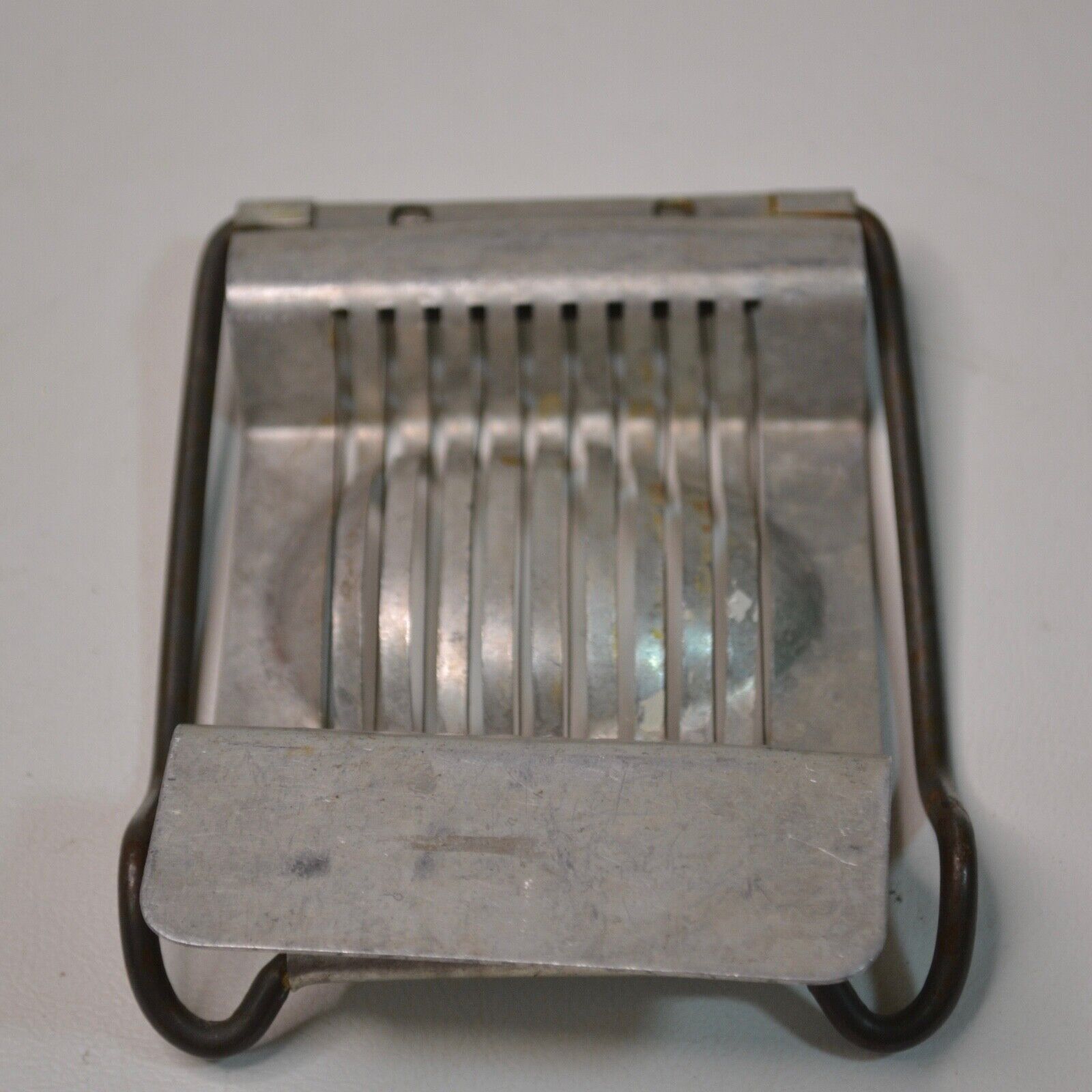 Vintage 1960\'s Aluminum Wire Style Out-of-Shell Hard Boiled Egg Slicer