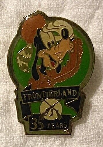 Disney Disneyland Frontierland 35th Anniversary Goofy Pin 1 of 5 Set