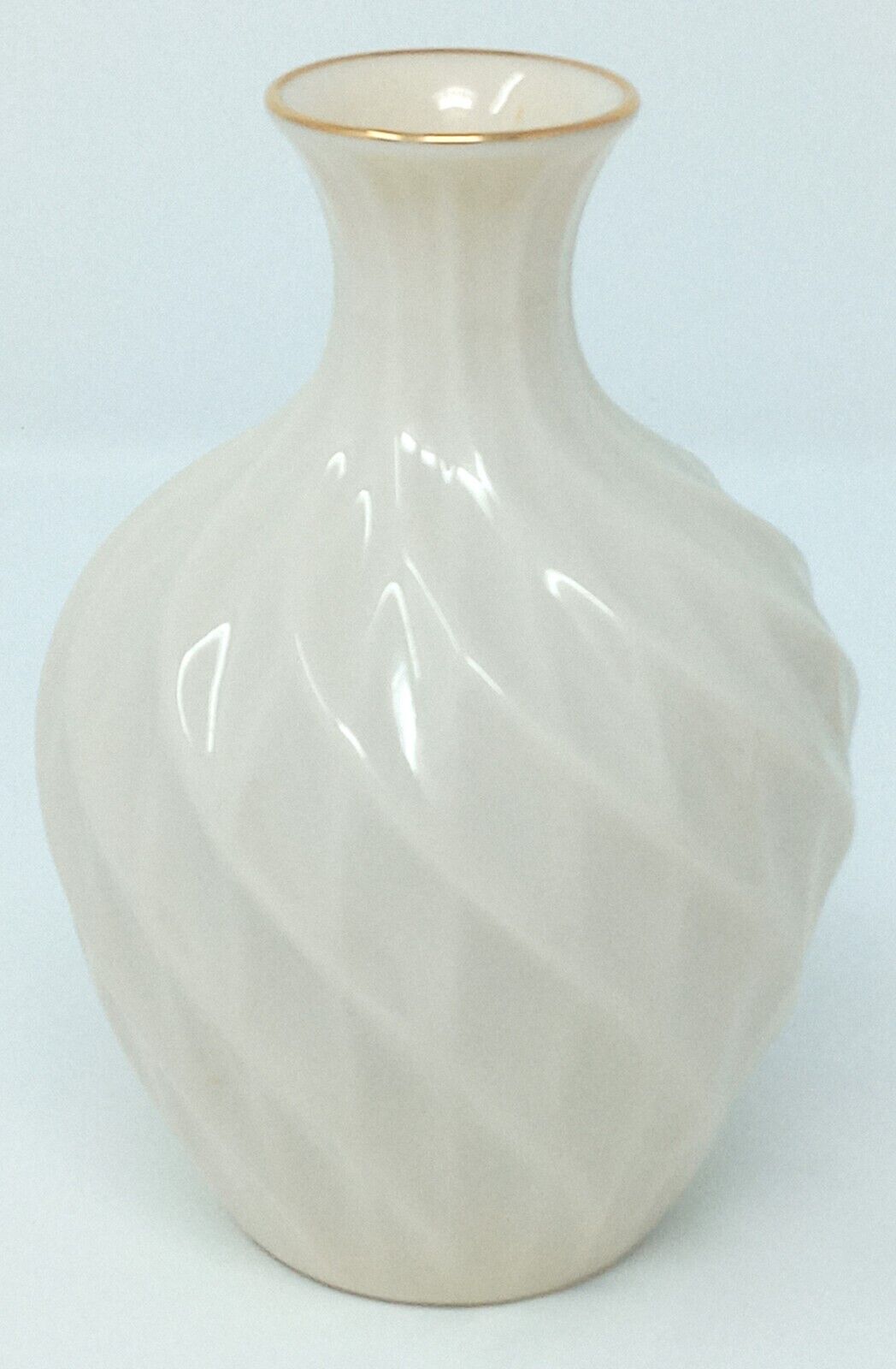 Lenox Swirl Bud Vase 5.75\