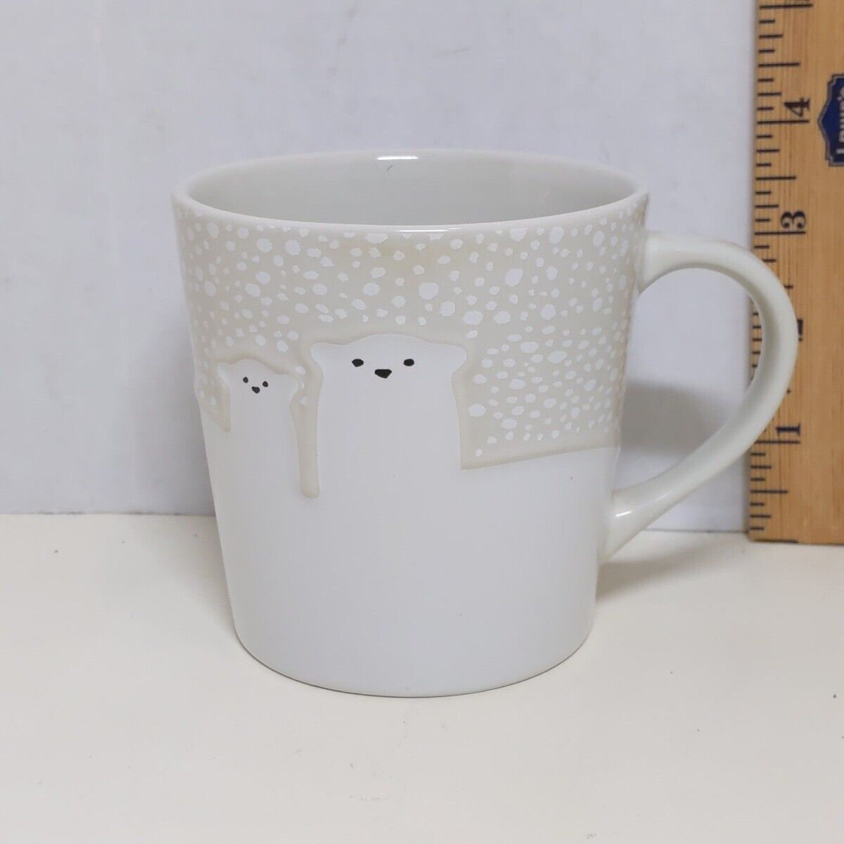 Starbucks Polar Bear Coffee Mug 12 Oz 2016 White Christmas Holiday Cup