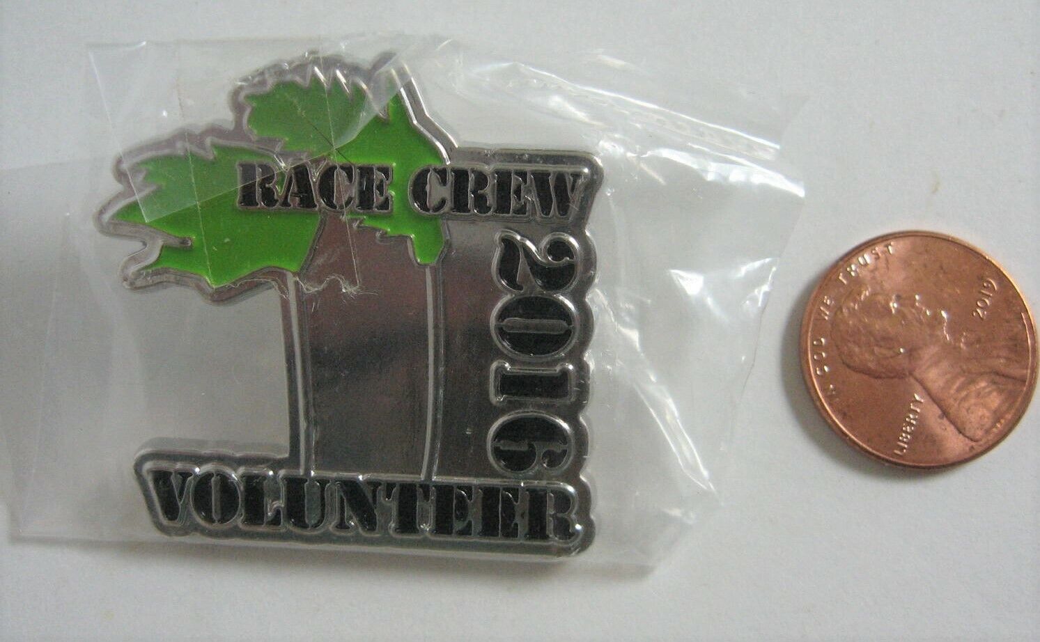 OBX 2016 Race Crew Volunteer Lapel Pin Palm Trees New in Bag Outer Banks 
