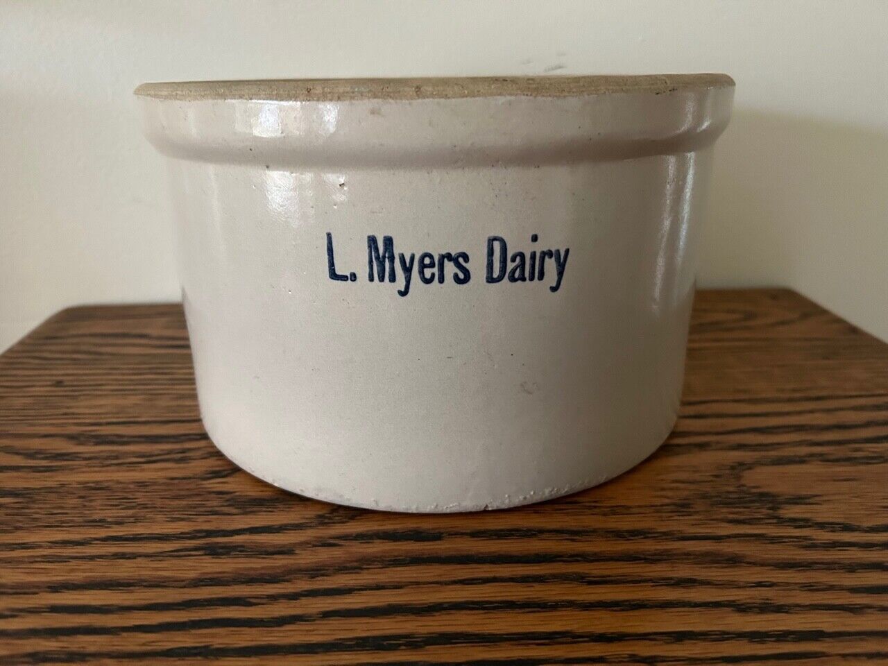 Rare  L. Myers Dairy (Cincinnati, Ohio). Large 2 gallon stoneware crock