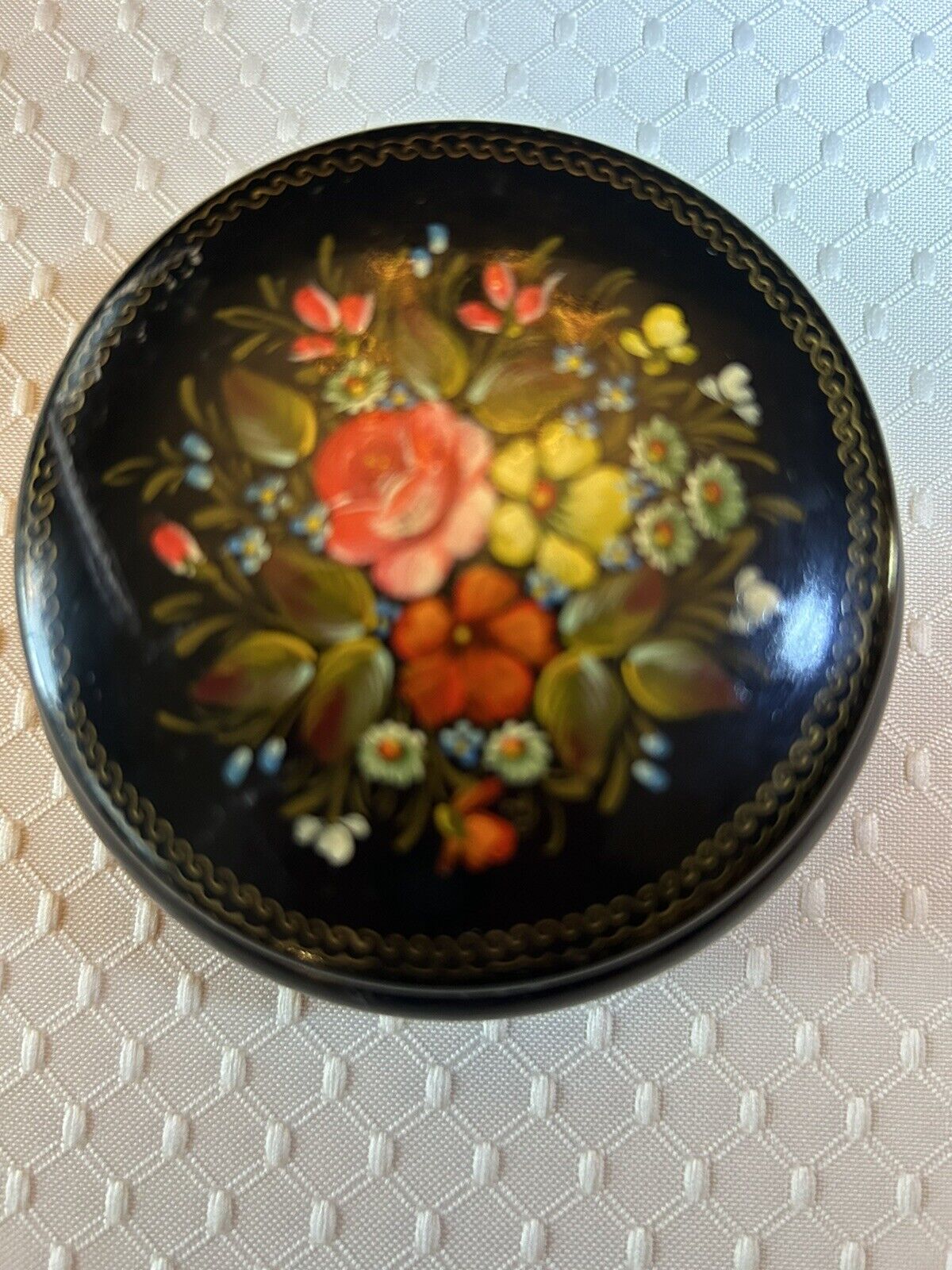 Vintage Lacquer Box Round Trinket Jewelry Box Folk Art Hand Painted, Adorable 3”