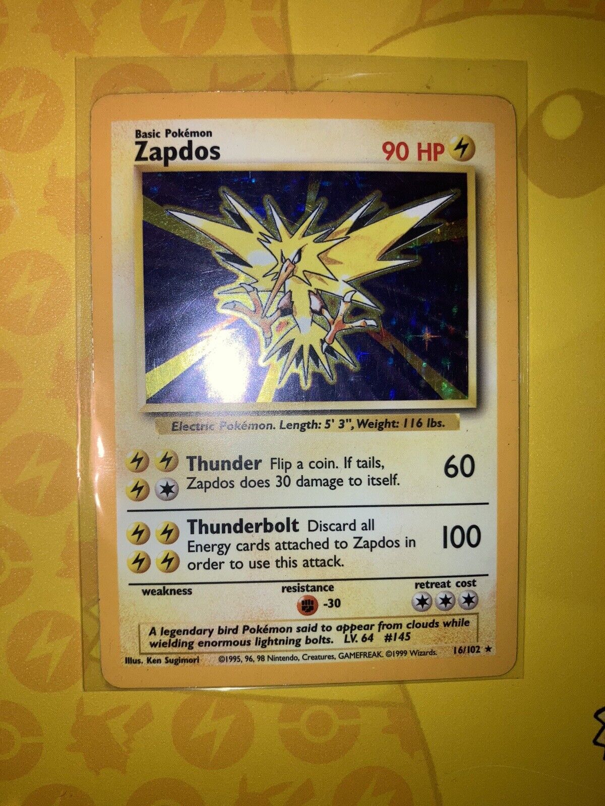 Pokemon card Zapdos Rare black star Holo card 16/102 Base set (WOTC) NM