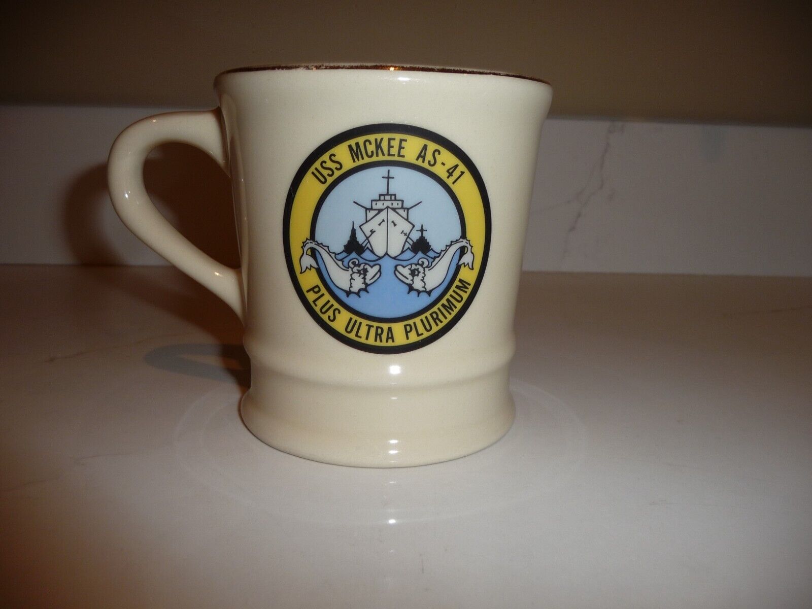 USS MCKEE AS-41 SHIP'S CREST GOLD RIMMED CERAMIC COFFEE/COCOA MUG -Free Shipping